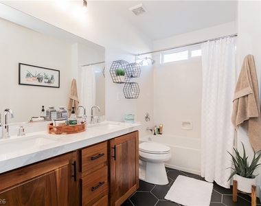 1041 Chestnut Chase Street - Photo Thumbnail 18