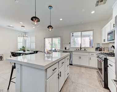 1041 Chestnut Chase Street - Photo Thumbnail 7