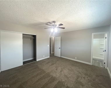 3801 Valley Forge Avenue - Photo Thumbnail 14