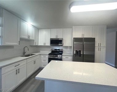 3801 Valley Forge Avenue - Photo Thumbnail 10