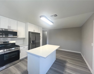 3801 Valley Forge Avenue - Photo Thumbnail 9