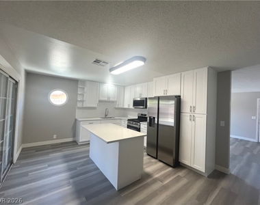 3801 Valley Forge Avenue - Photo Thumbnail 7