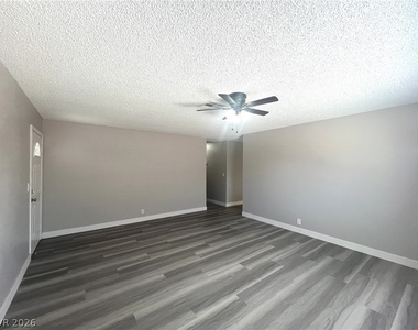 3801 Valley Forge Avenue - Photo Thumbnail 5
