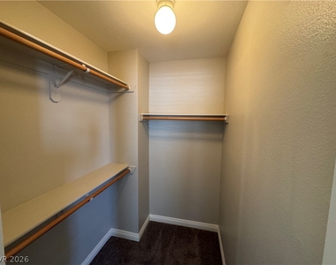 8653 Freeport Lane - Photo Thumbnail 12