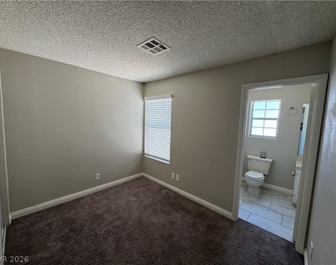 8653 Freeport Lane - Photo Thumbnail 16
