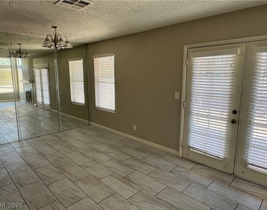 8653 Freeport Lane - Photo Thumbnail 4