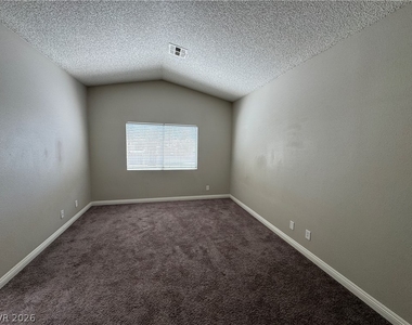 8653 Freeport Lane - Photo Thumbnail 8