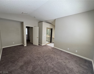 8653 Freeport Lane - Photo Thumbnail 9