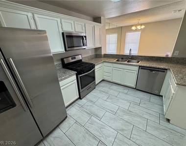 8653 Freeport Lane - Photo Thumbnail 6