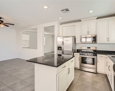 11783 Red Water Court - Photo Thumbnail 19