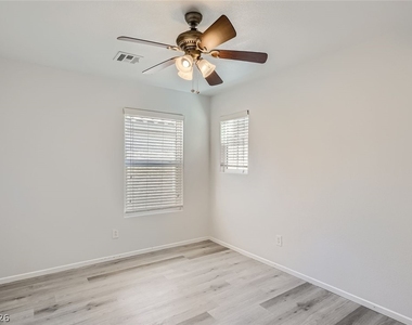 11783 Red Water Court - Photo Thumbnail 7