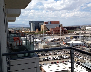 200 Hoover Avenue - Photo Thumbnail 13