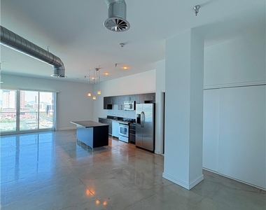 200 Hoover Avenue - Photo Thumbnail 6
