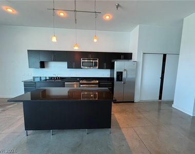 200 Hoover Avenue - Photo Thumbnail 4