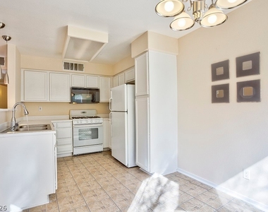 3035 Casey Drive - Photo Thumbnail 15