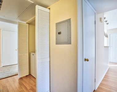 3035 Casey Drive - Photo Thumbnail 27