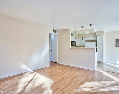 3035 Casey Drive - Photo Thumbnail 11