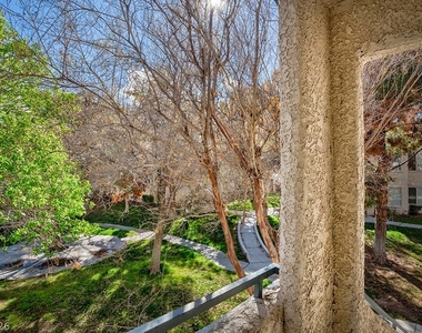 3035 Casey Drive - Photo Thumbnail 7