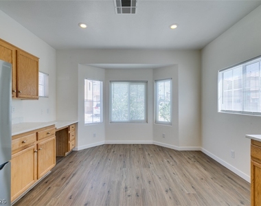 892 Blue Rosalie Place - Photo Thumbnail 16