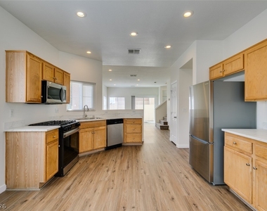 892 Blue Rosalie Place - Photo Thumbnail 21