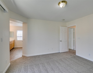 892 Blue Rosalie Place - Photo Thumbnail 33
