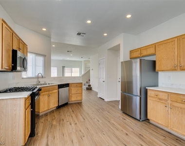 892 Blue Rosalie Place - Photo Thumbnail 22