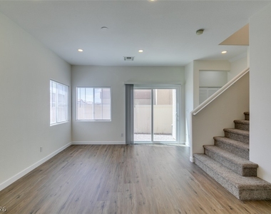 892 Blue Rosalie Place - Photo Thumbnail 6