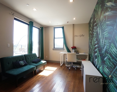 209 Troy Avenue - Photo Thumbnail 5
