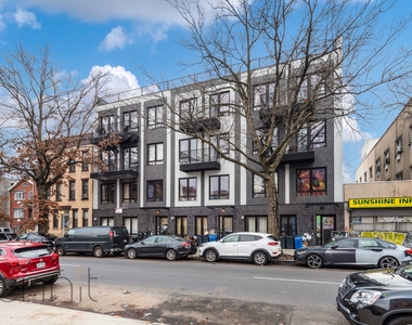 209 Troy Avenue - Photo Thumbnail 12