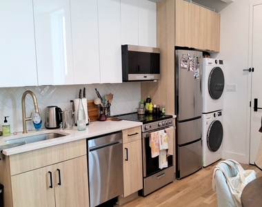 511 Meeker Avenue - Photo Thumbnail 1