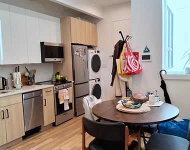 511 Meeker Avenue - Photo Thumbnail 2