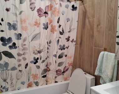 511 Meeker Avenue - Photo Thumbnail 13