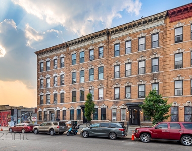 127 Thames Street - Photo Thumbnail 10