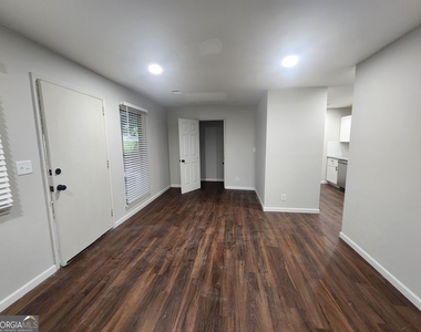 2939 Gleason Avenue - Photo Thumbnail 19