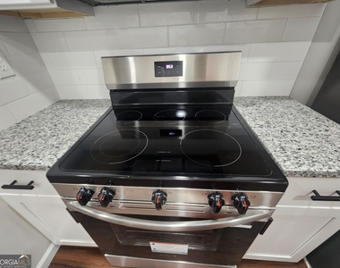 2939 Gleason Avenue - Photo Thumbnail 6