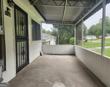 2939 Gleason Avenue - Photo Thumbnail 2
