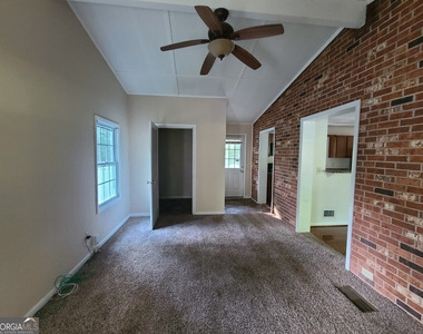 6324 Natha Avenue - Photo Thumbnail 4