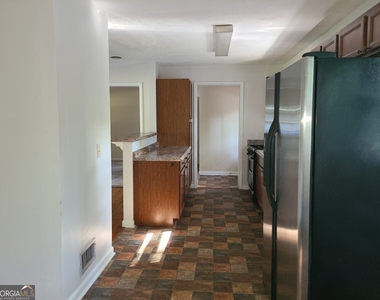 6324 Natha Avenue - Photo Thumbnail 7