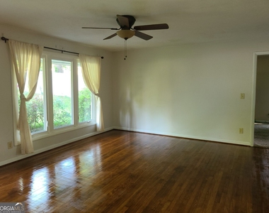 6324 Natha Avenue - Photo Thumbnail 8
