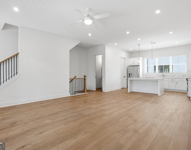 2597 Mackintosh Nw - Photo Thumbnail 6