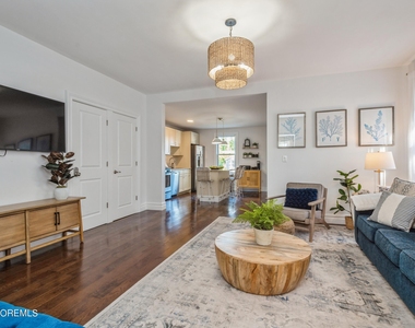 504 Ludlow Avenue - Photo Thumbnail 3