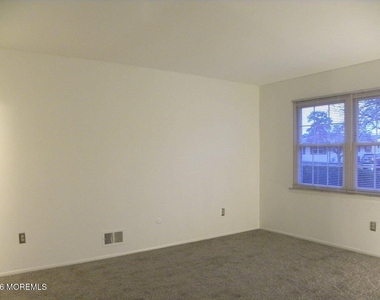 10 Whitecap Way - Photo Thumbnail 9