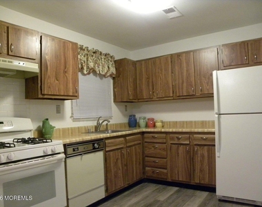 10 Whitecap Way - Photo Thumbnail 5