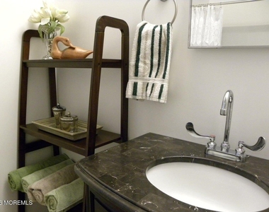 10 Whitecap Way - Photo Thumbnail 8