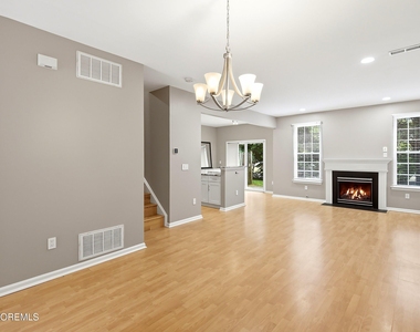5 Manhattan Drive - Photo Thumbnail 3