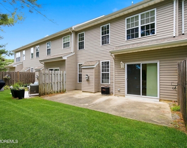 5 Manhattan Drive - Photo Thumbnail 21