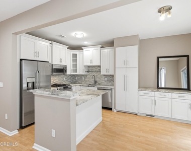 5 Manhattan Drive - Photo Thumbnail 5