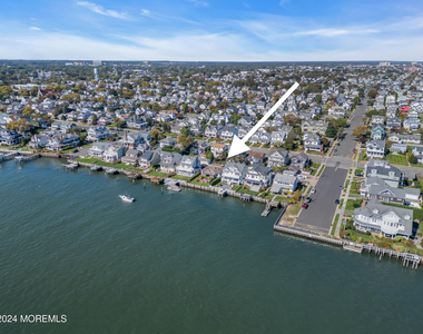 210 Roosevelt Avenue - Photo Thumbnail 40