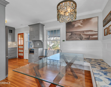 210 Roosevelt Avenue - Photo Thumbnail 12