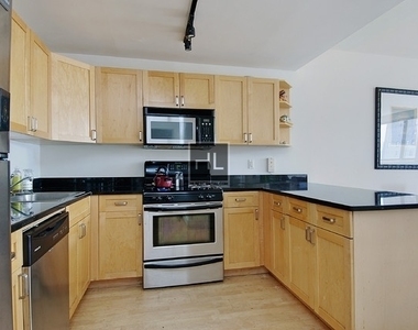 West 96th Street - Photo Thumbnail 2